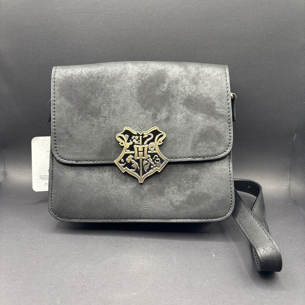 NWT Harry Potter Hogwarts Crest Crossbody Bag Bioworld 2019 Faux Leather Purse